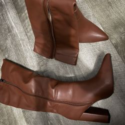 Boots Size 7