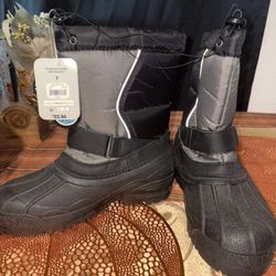 Men’s Size 7 Boots 