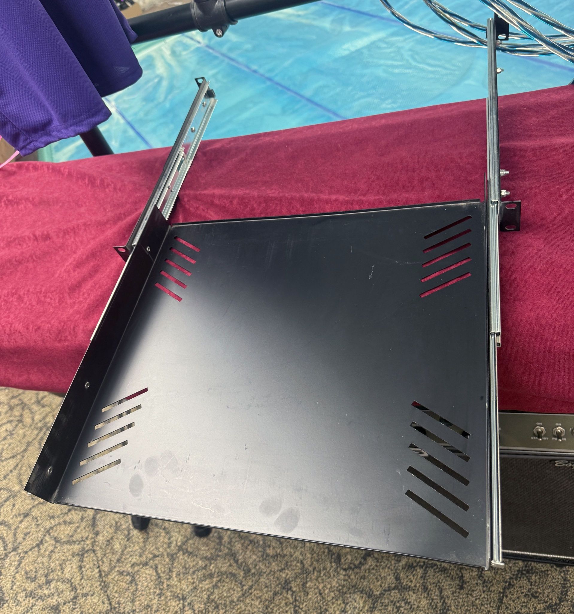 19” Slide-Out Server Rack Shelf – Heavy Duty