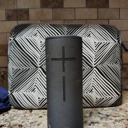 Mega BOOM 3 Bluetooth speaker-NEGOTIABLE!!