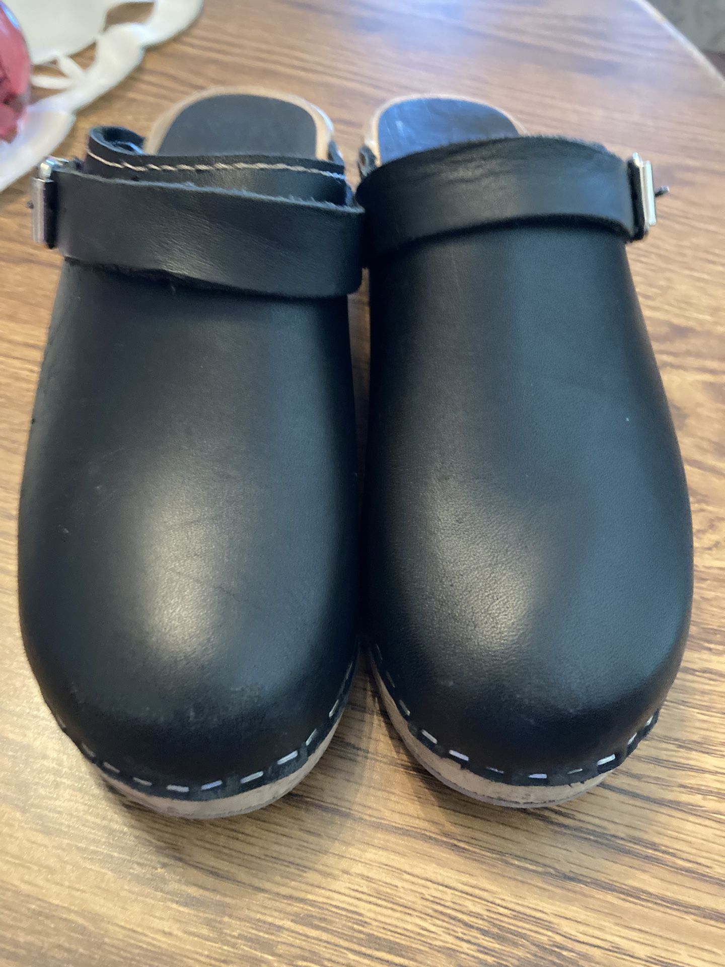 Womens Mia Black Leather Clogs With Buckle Size 38 Made in Sweden