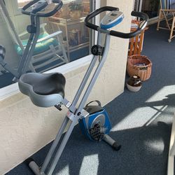 Exercise bike..Heavy duty..Excellent/ Like new condition. Senior owned..Expensive New..Check pictures 