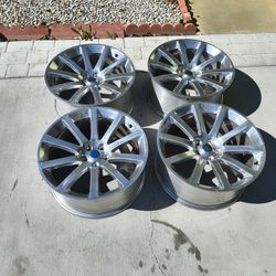 SRT CHRYSLER WHEELS 