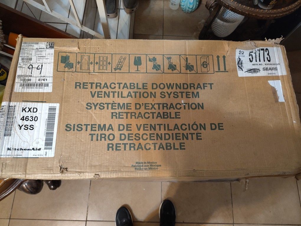 retractable downdraft ventilation system