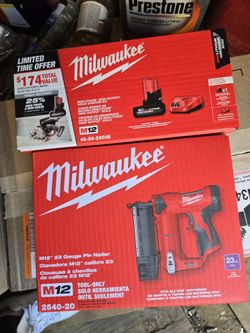 Milwaukee M12 Finish Nail With Battery