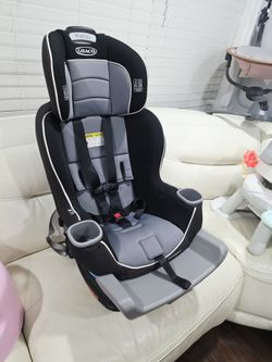 Graco Extend2Fit All-in-One Convertible Car Seat Carseat