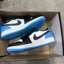 Air Jordan 1 Low OG Powder Blue Sz. 3.5