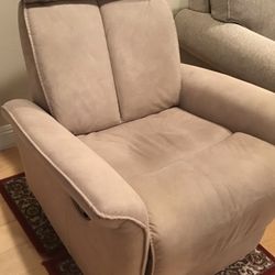 Swinging chair, excellent shape and very clean