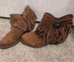 Sam Edelman boots size 6