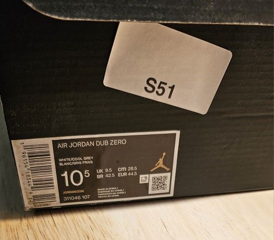 BEAUTIFUL NEW JORDAN DUB ZERO, size 10.5 L@@K!!