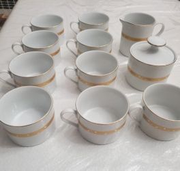 11 New In Box Gold Plated Teacups