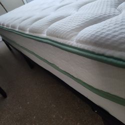 Twin Size Base Bed Set 
