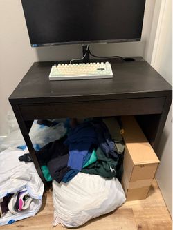 IKEA Micke Desk