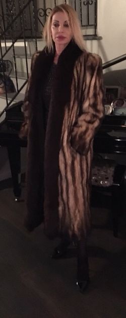 Natural Finch coat with Dyed Fox trim