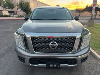 2017 nissan titan sv