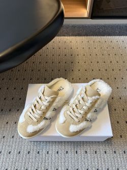New women's Dior shoes for the winter season