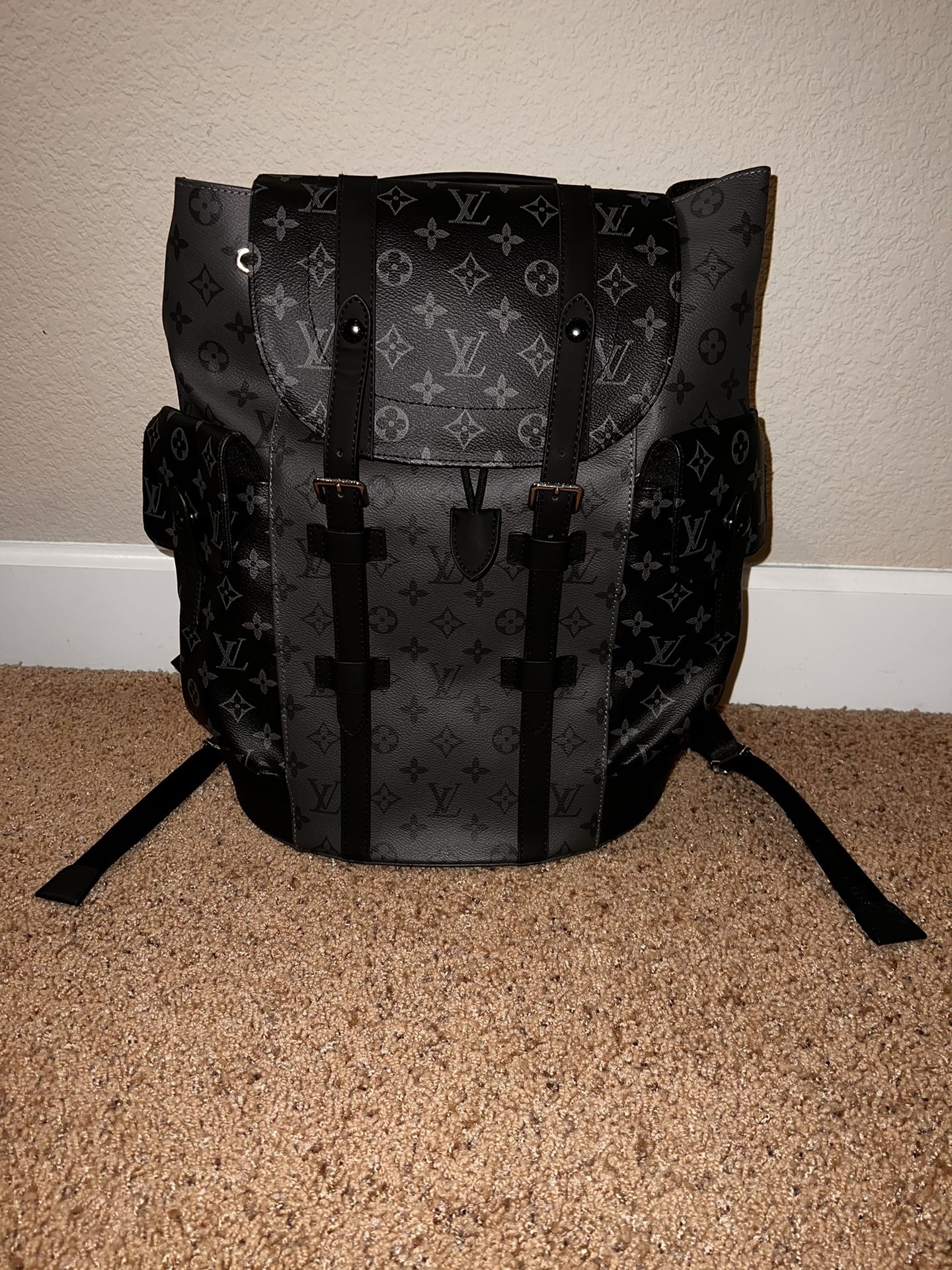 Gucci backpack tiger Louis Vuitton Prada snake for Sale in Los Angeles, CA  - OfferUp