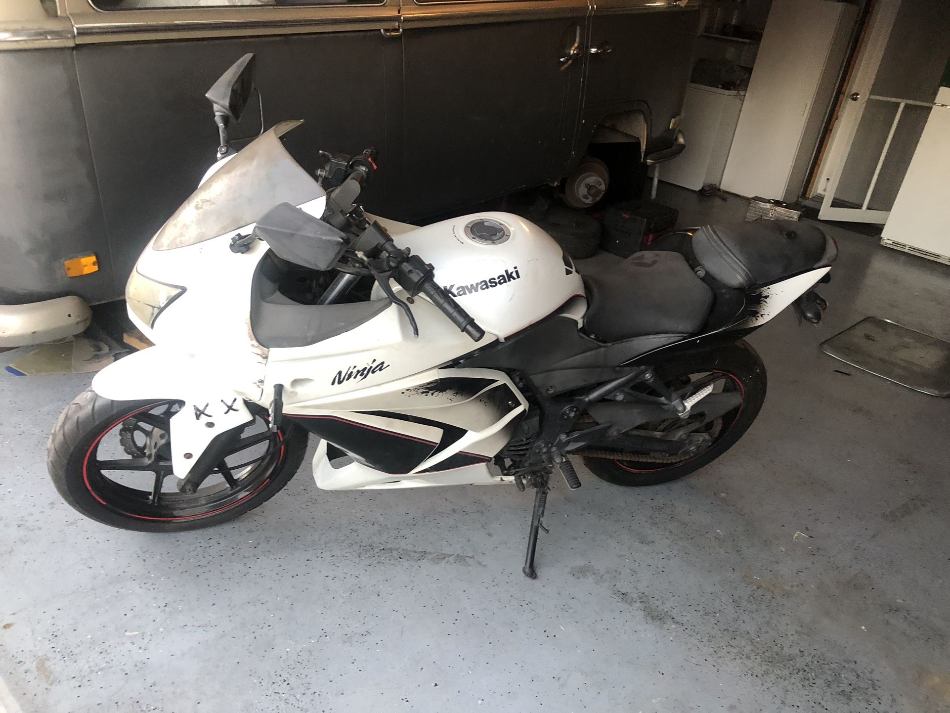 11 Kawasaki Ninja 250r