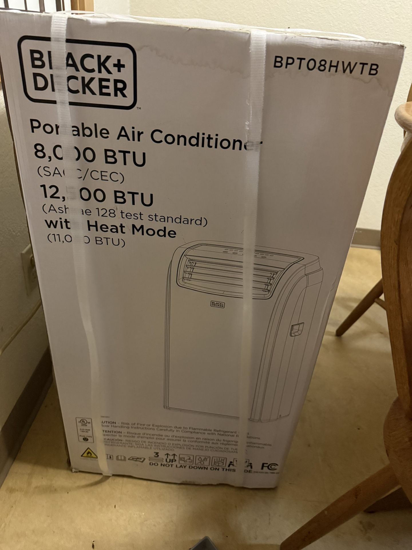 black and decker 8150 BTU (DOE) Portable Air Conditioner Cools 550 sq. ft. with Heater with Dehumidifier with Remote in White