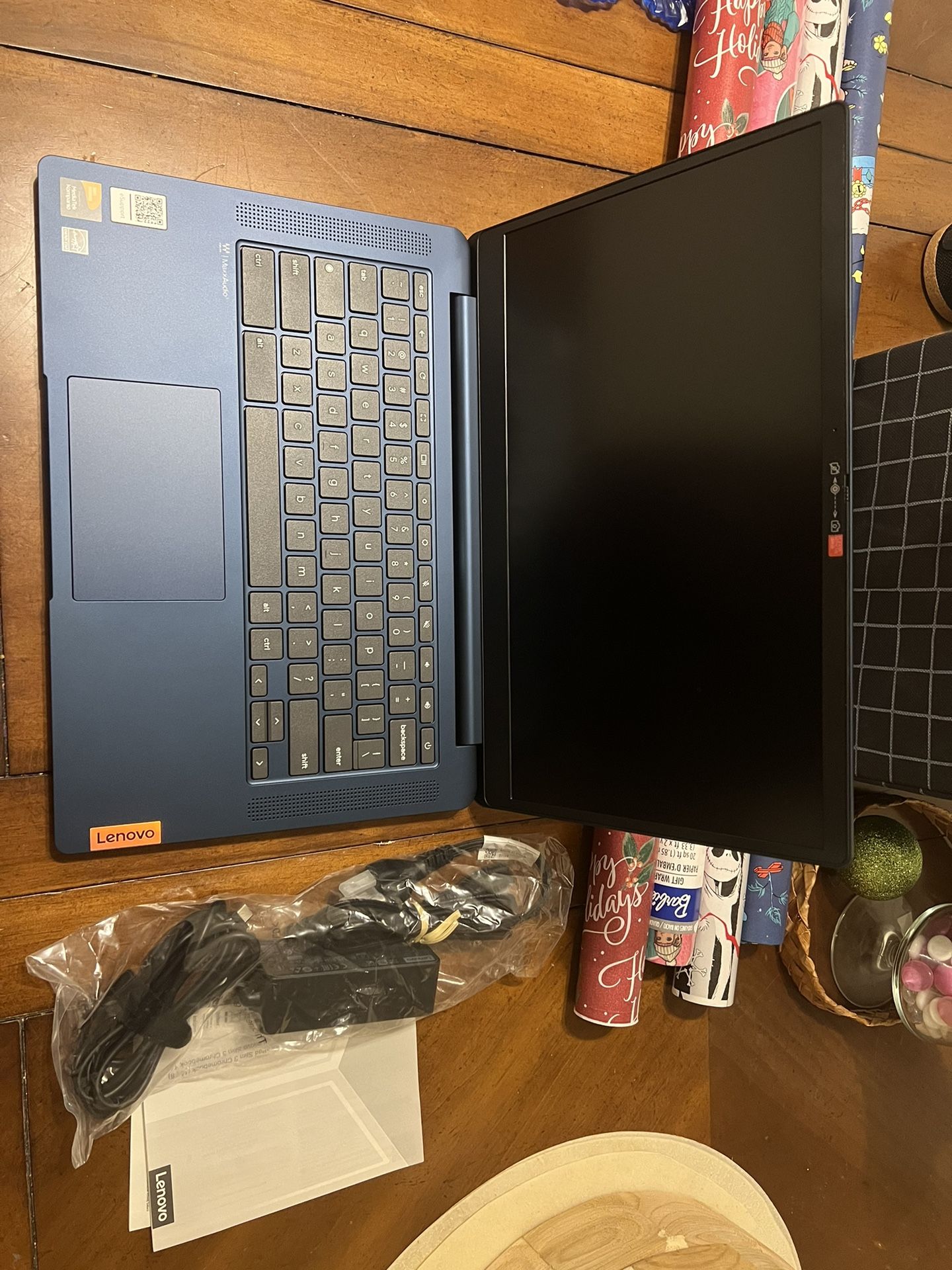 Lenovo Slim 3 Chromebook (BRAND NEW!)