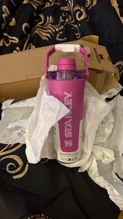 Stanley storage n shaker cup