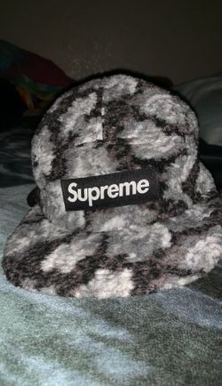 Supreme Black Roses Sherpa Fleece earflap camp cap F/W 16 S/M $70 OBO