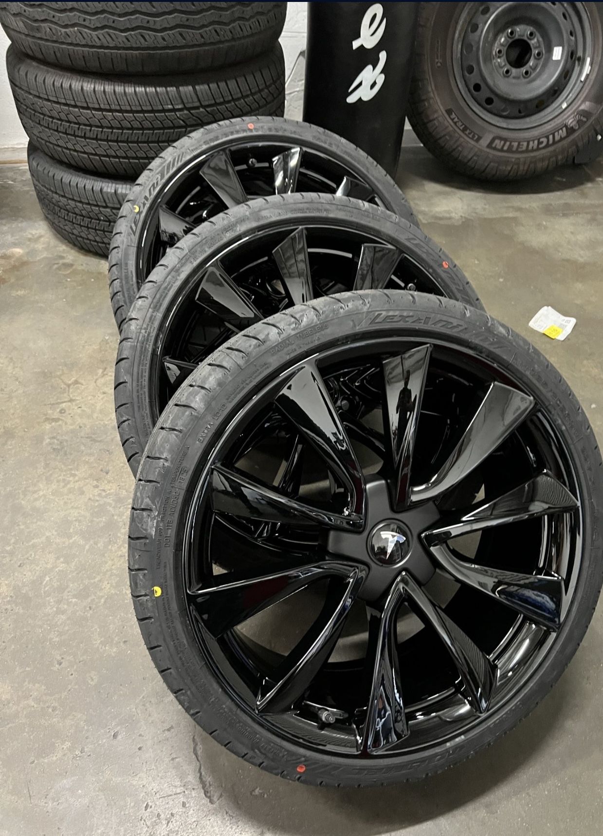 20” Tesla Model 3 Stiletto Performance Rims With Tires Brand New