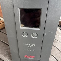 APC UPS 1300 VA UPS Battery Backup and Surge Protector