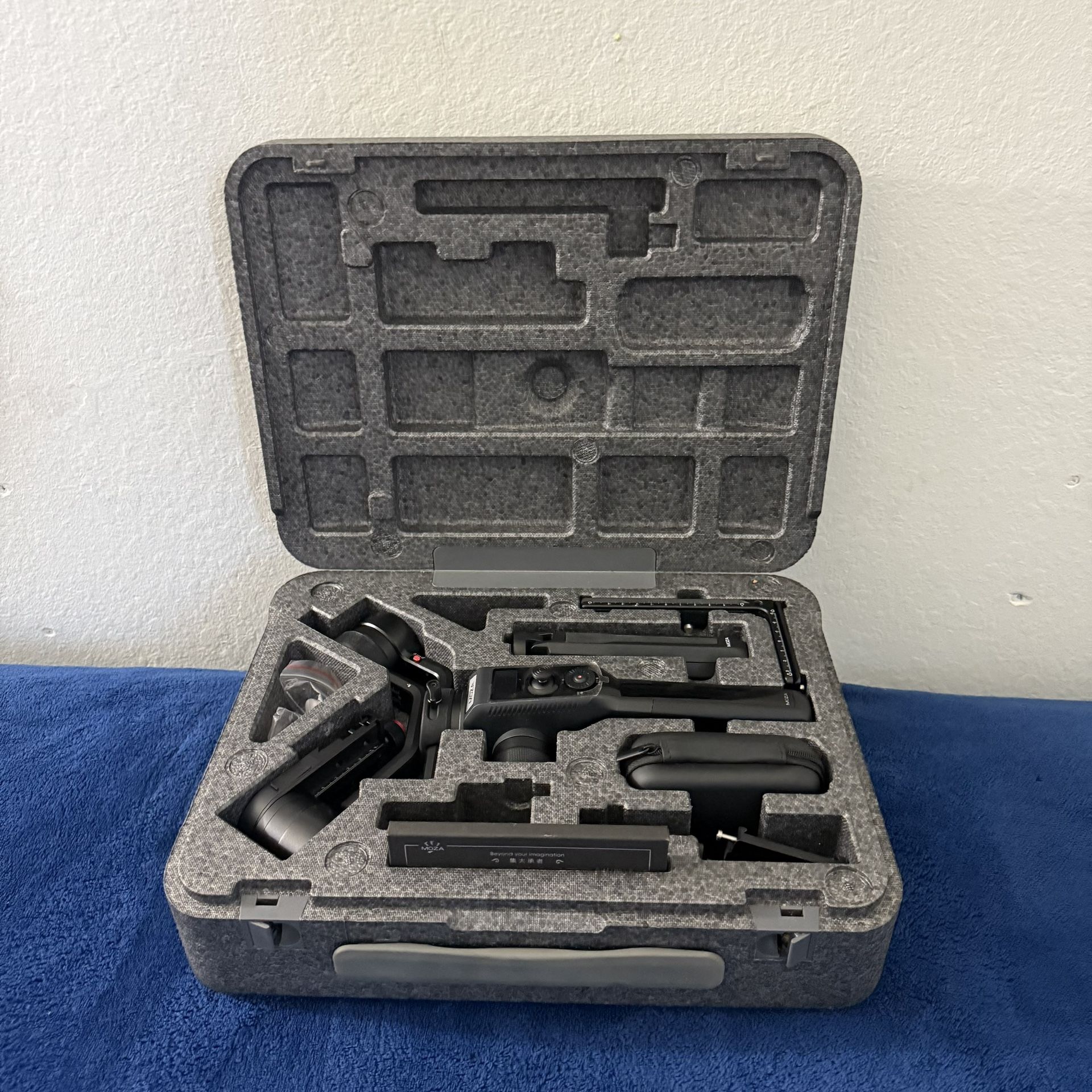 MOZA AirCross 2 Gimbal 3-Axis Professional Stabilizer