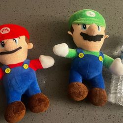 Nintendo Super Mario Bros. Mario & Luigi 8in Stuffed Plush NWT Lot of 2