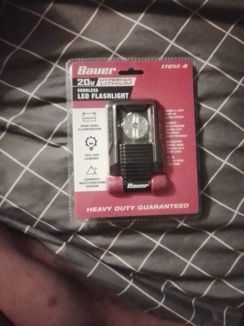 Bauer Flashlight