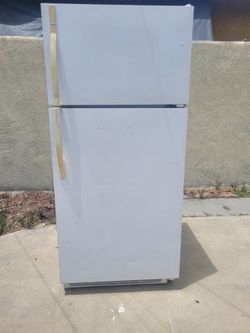Fridge! Cheap! Works perfectly!