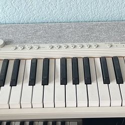 Casio Casiotone 61 Key Keyboard