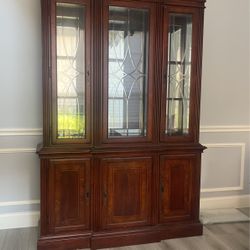 China Cabinet/ hutch