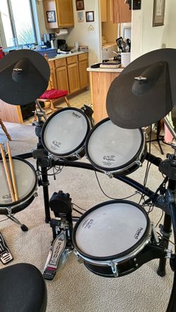 Roland Electronic Drum Kit TD-20