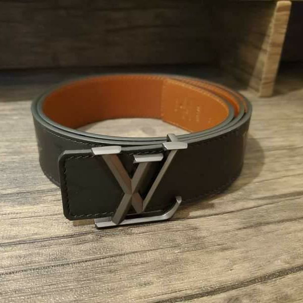 Authentic Louis Vuitton Brown / Black Reversible Monogram Leather Belt Size  90/36 Brand New With Tags for Sale in Garden City South, NY - OfferUp