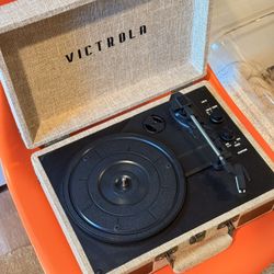 Victrola Record Player with Built In Speakers and Bluetooth Connectivity (Linen Fabric)