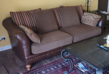 SALE ** Sofa Leather Handcraft Beautiful Vintage
