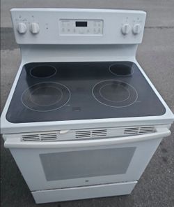 STOVE OVEN. LIKE NEW