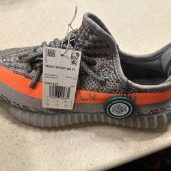 Yeezy Boost 350 V2 Size 9.5