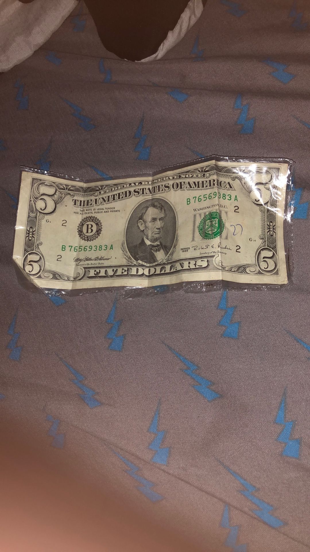 Old 5 Dollar Bill
