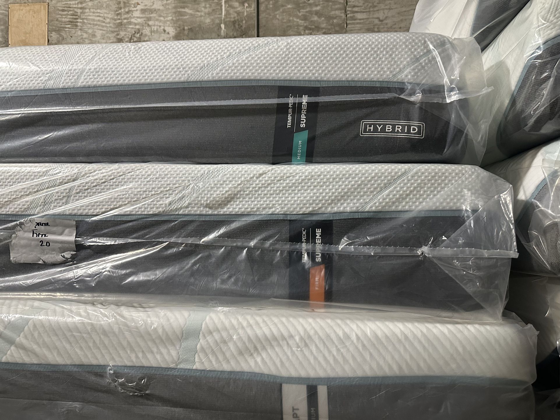 King Queen Size Tempurpedic ProAdapt, ProBreeze, LuxeBreeze Mattress Pro Breeze /Luxe Adapt /Pro Adapt /Adapt /cloud /Tempur pedic contour Supreme
