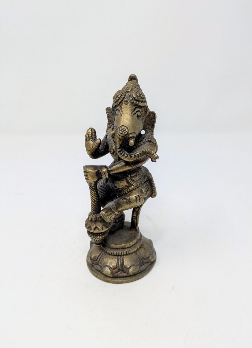 Vintage Indian Brass Statue: Hindu Lord Ganesha