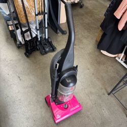 BISSELL POWERFORCE HELIX BAGLESS UPRIGHT VACUUM Very Clean and Good Condition
