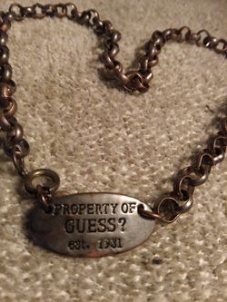 Guess Choker