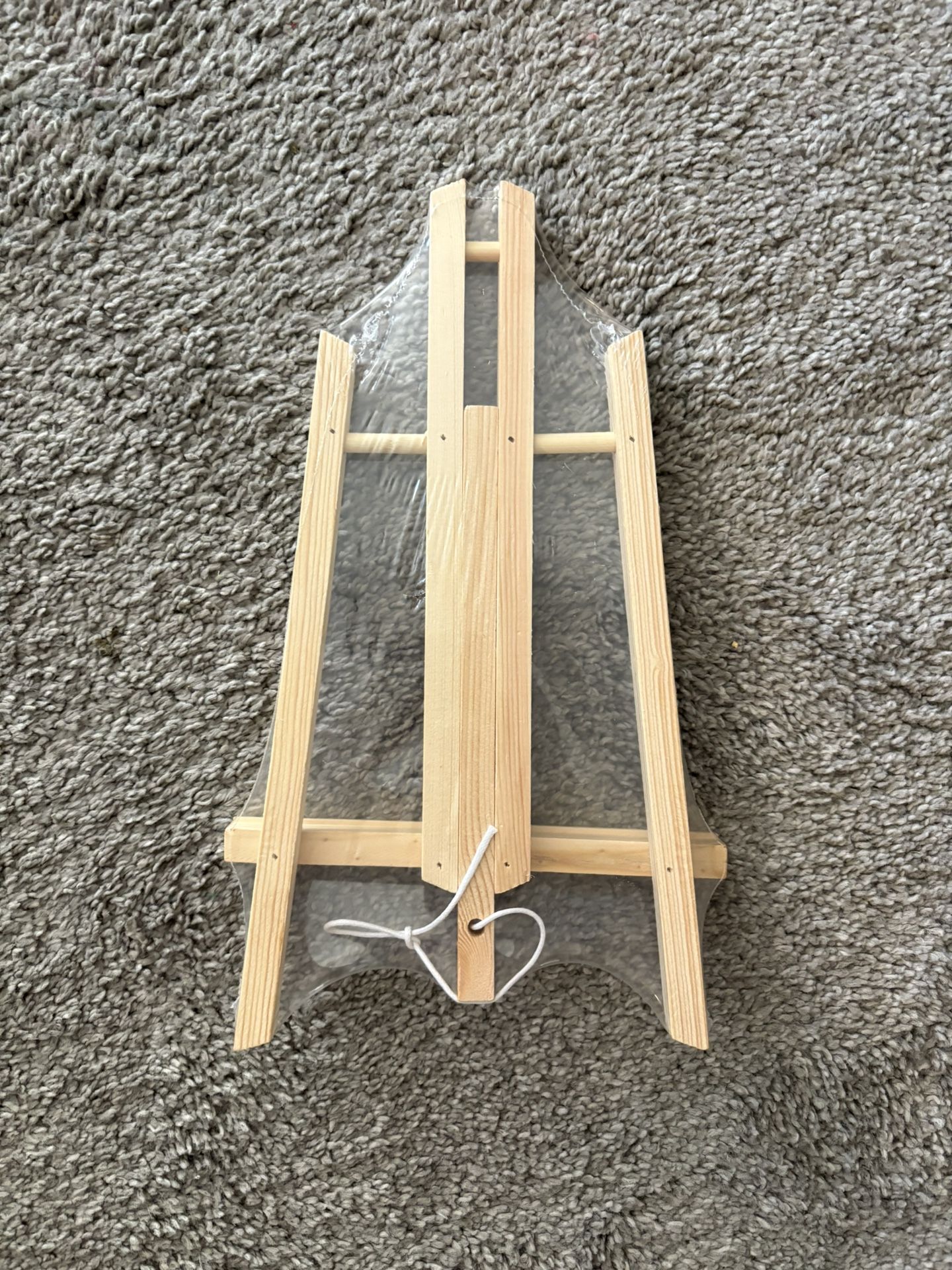 10 New Table Top Easels