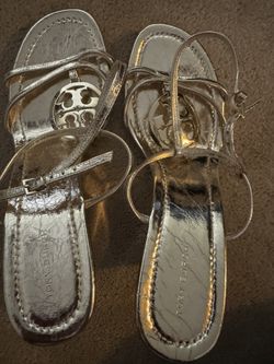 Tory Burch Strappy Gold sandals Sz 9