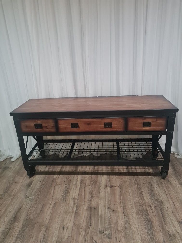 DuraMax Rolling Workbench Furniture