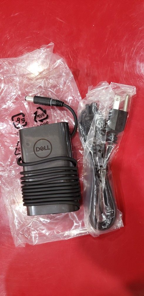 Dell Laptop Adapter Charger 65W 19.5V AC Adapter 3.34A. New Excellent Condition