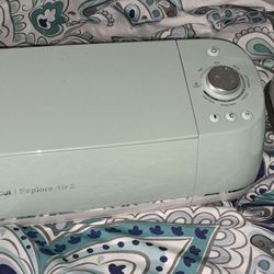 Cricut and supplies